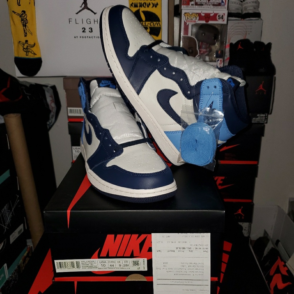AIR JORDAN RETRO 1 HIGH OG OBSIDIAN UNCs